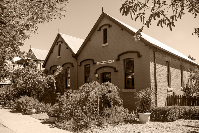 1863 School House - Photography by David Willis